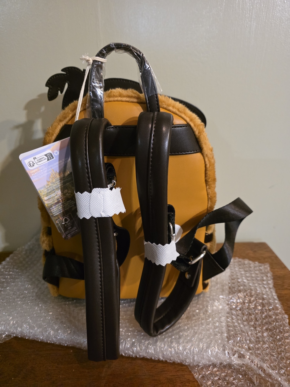 Loungefly Puss in Boots Plush Cat Mini Backpack - Brown - Picture 3 of 8